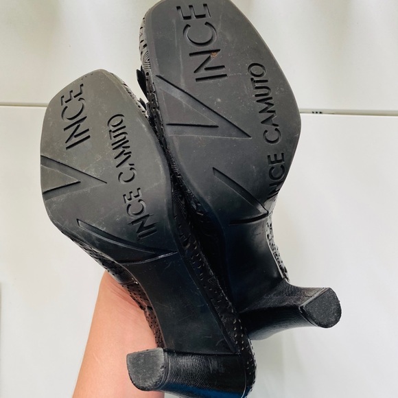 Vince Camuto Lazer Cut Leather Heels - Picture 5 of 6